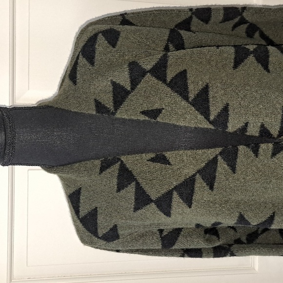 Frye Aztec Super Soft Oversized Comfy Pockets Western Print Cozy Long Cardigan - Picture 4 of 12